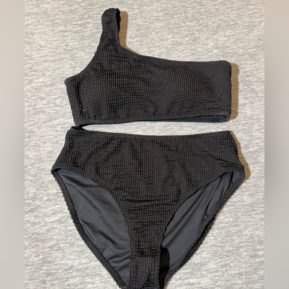 Two piece swimwear one shoulder bikini ribbed swimsuit women’s M ￼black vacation
